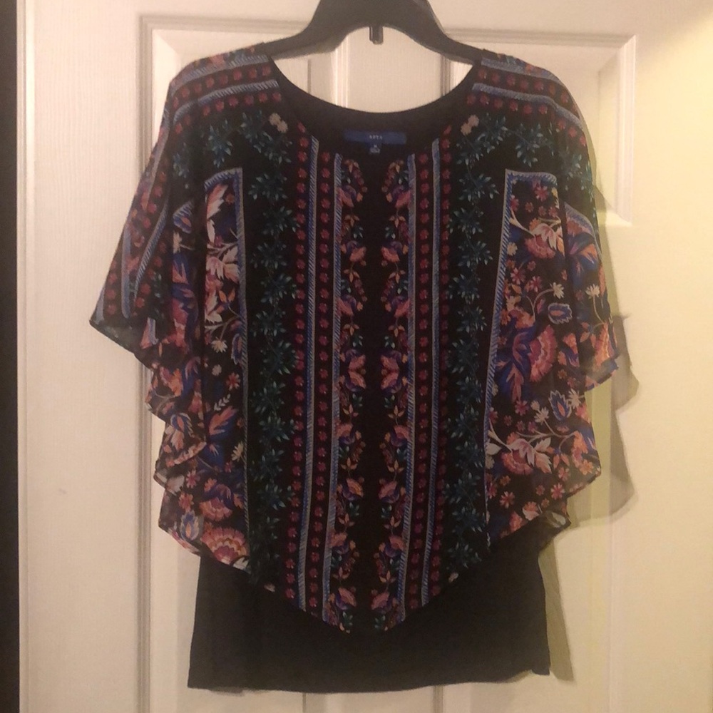 NWT APT 9 women’s flowered blouse